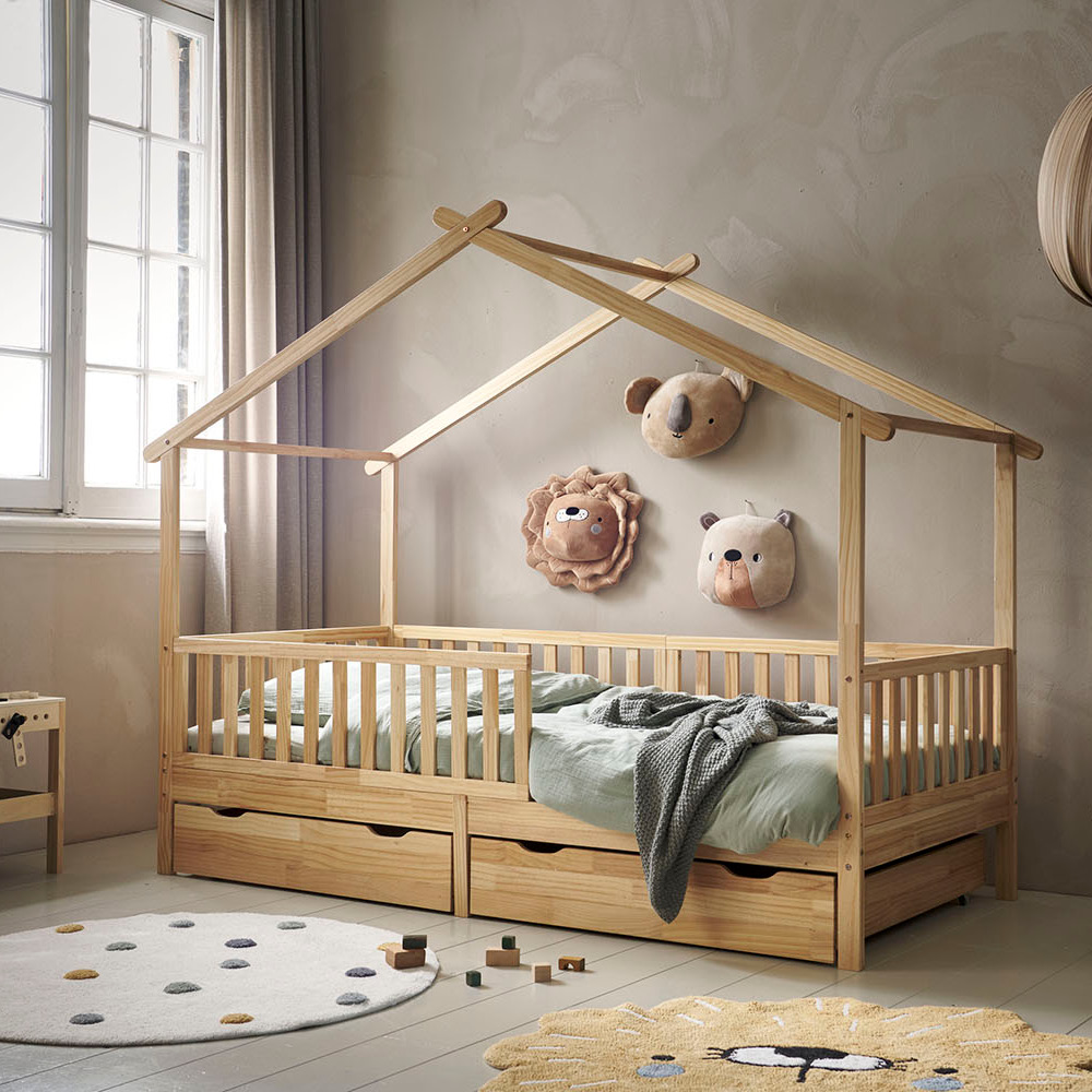 Cosy house-shaped children's bed in natural wood, perfect for child's bedroom priority furniture