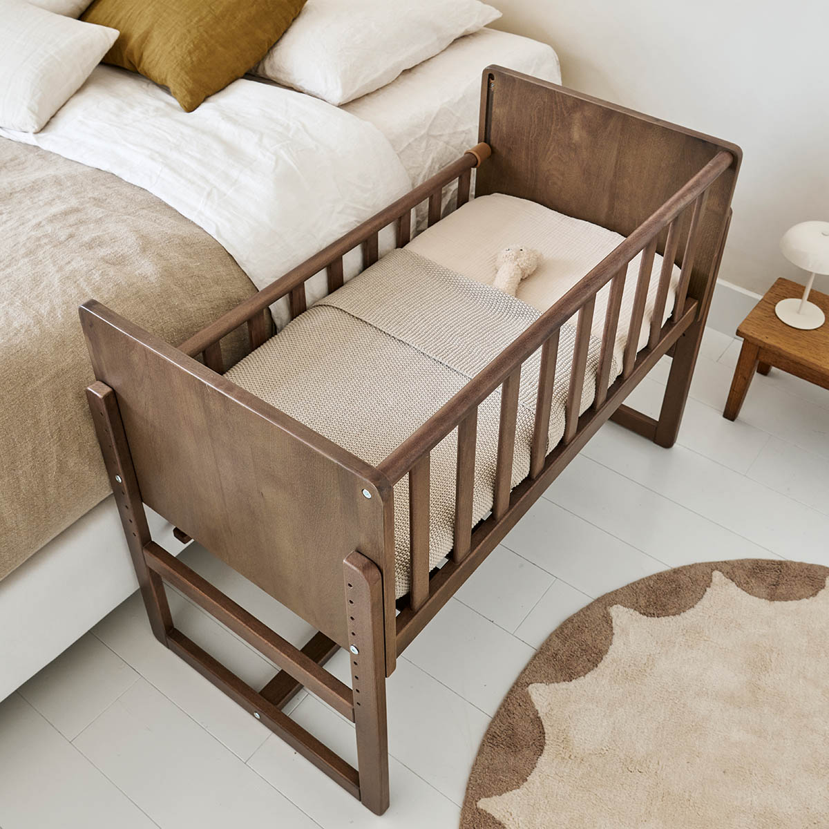 What is a bedside crib? Co-Sleeping benefits, safety & how to choose