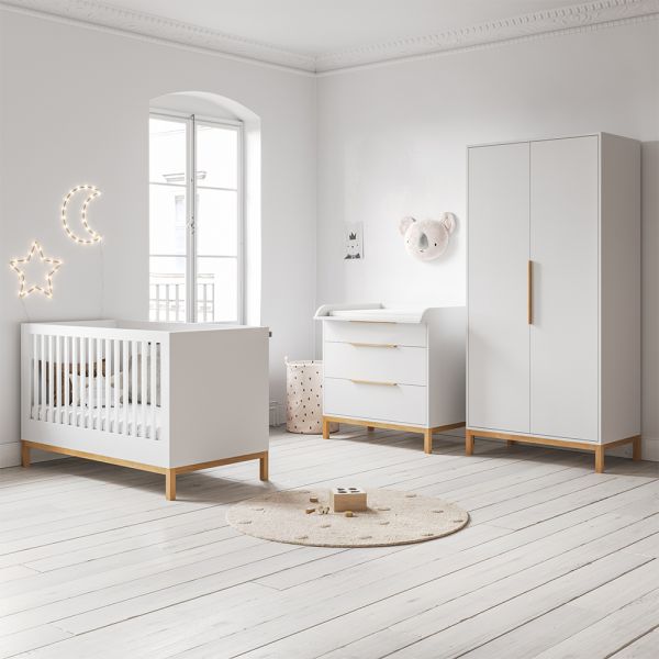 Babykamer 3-delige set met ledikant, commode en kledingkast in wit van Petite Amélie