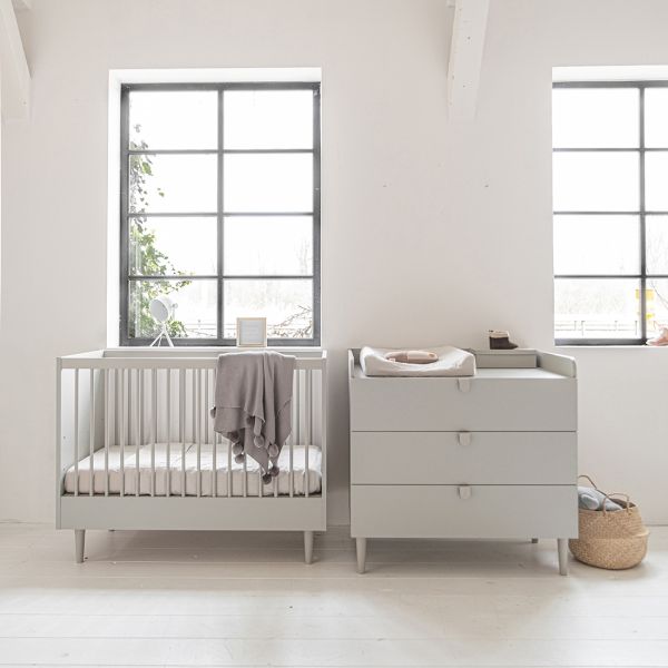 Etoile ledikant en commode