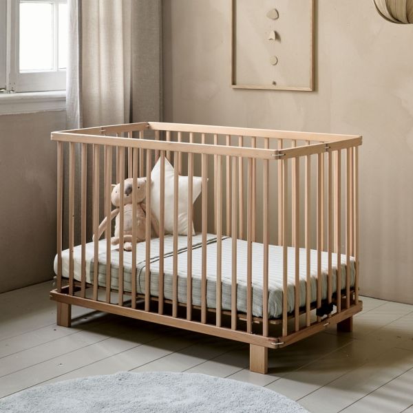 inklapbaar ledikant baby bed 60x120 verstelbaar hout naturel Petite Amélie