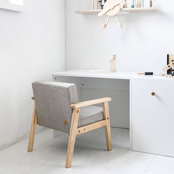 Kinderbureau van hout in wit van Petite Amélie