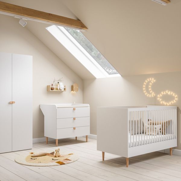 Babykamer 3-delige set met meegroeibed, commode en kledingkast in wit van Petite Amélie