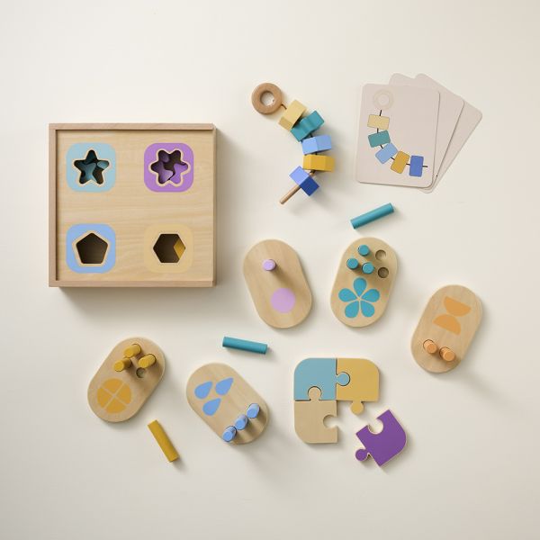 Montessori speelgoed box voor kinderen van 19 tot 21 maanden van Petite Amélie
