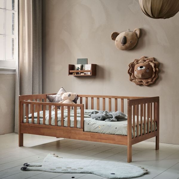 peuterbed 140x70 dreumes bed meisje jongen hout bruin walnoot Petite Amélie