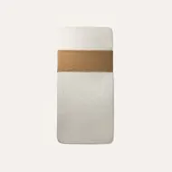Co sleeper laken in caramel van 75x100 cm van biologisch mousseline katoen van Petite Amélie
