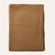 Laken co sleeper in caramel van 75x100 cm van biologisch mousseline katoen van Petite Amélie
