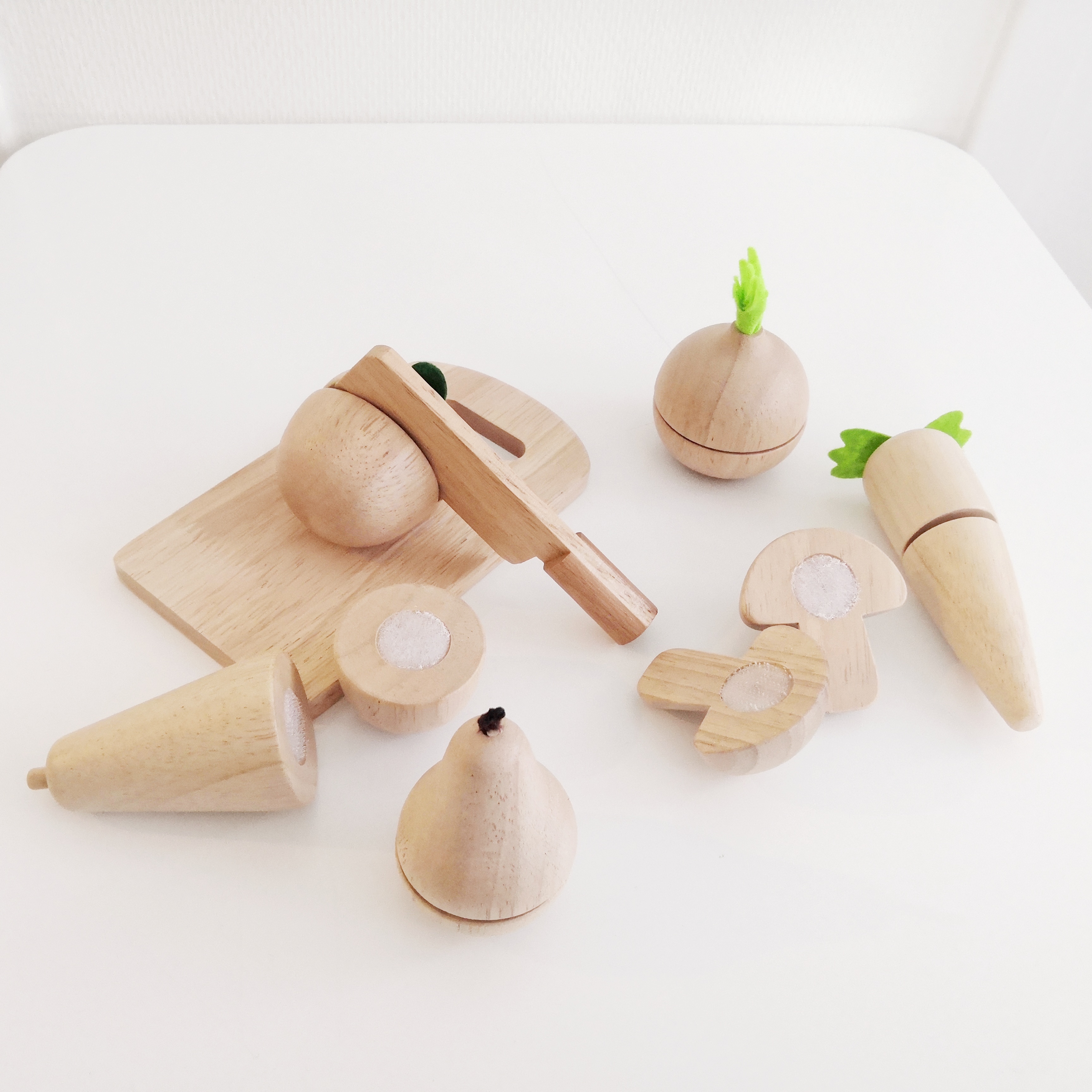 Holzset mit Obst und Gemüse (inkl.Schneidebrett und Messer)