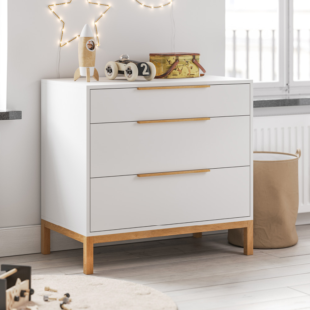 Wickelkommode Soie weiß mit stabilen Schubladen und hochwertigen Materialien
