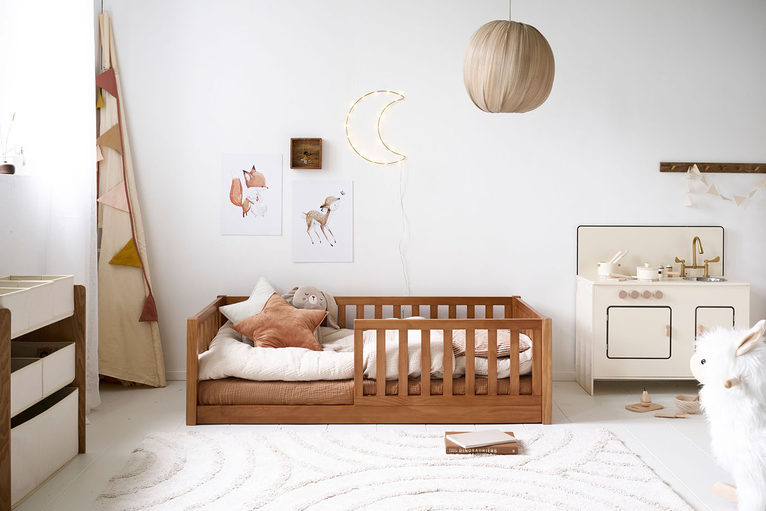 LIT MONTESSORI AU SOL «NID» | 70 X 140 CM | NOYER