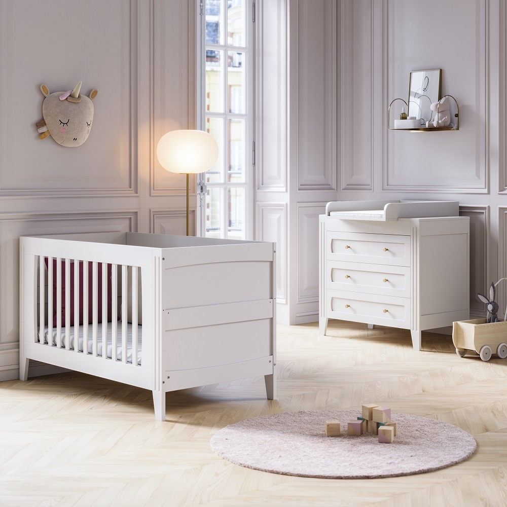 Chambre bébé blanche Milenne avec mobilier coordonné pour une couleur chambre bébé harmonieuse