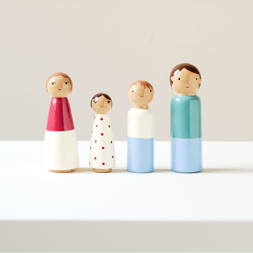Holzpuppenfamilie für authentische Rollenspiele 2 jährige und ältere Kinder