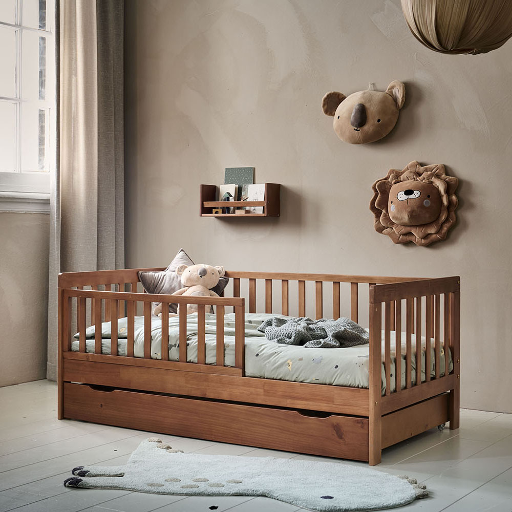 Kleinkinderbett «Plume» | 70×140 cm | Walnuss