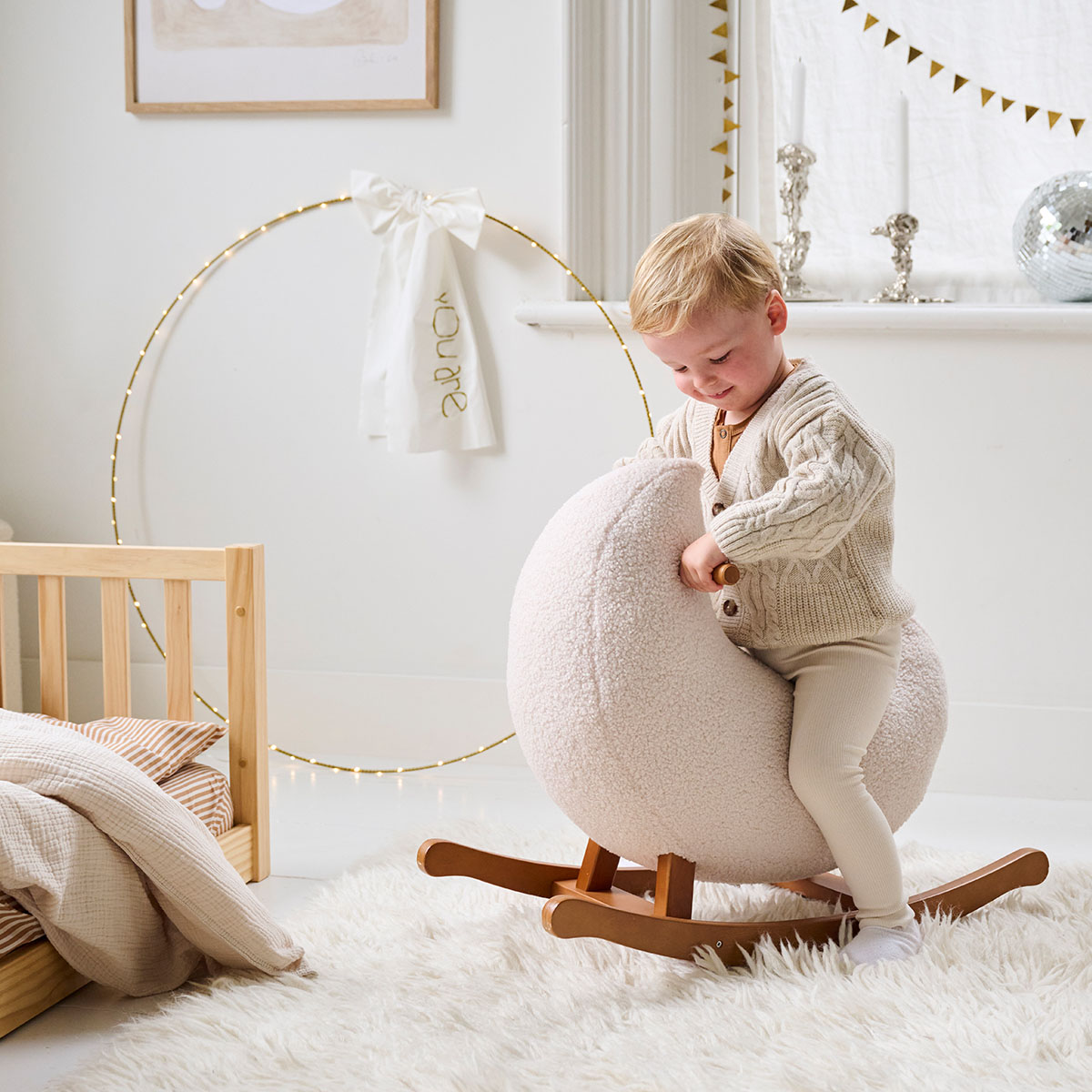Comment choisir le meilleur cheval à bascule pour votre enfant ?