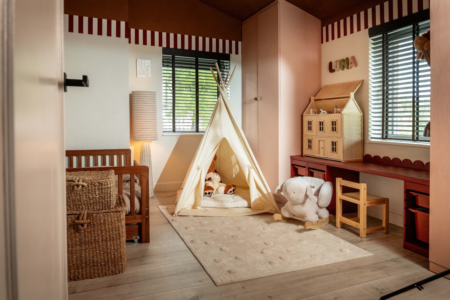 At home with Eva, Jeroen, Luna & Wolf | @Homebystuart