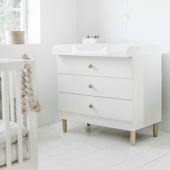 babykamer-bocca-natuurtinten-wit-commode