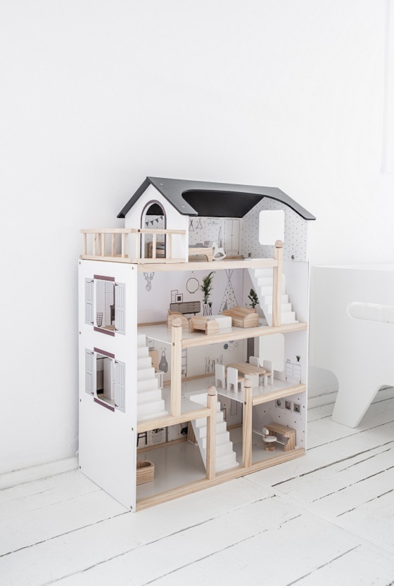 houten poppenhuis met meubles